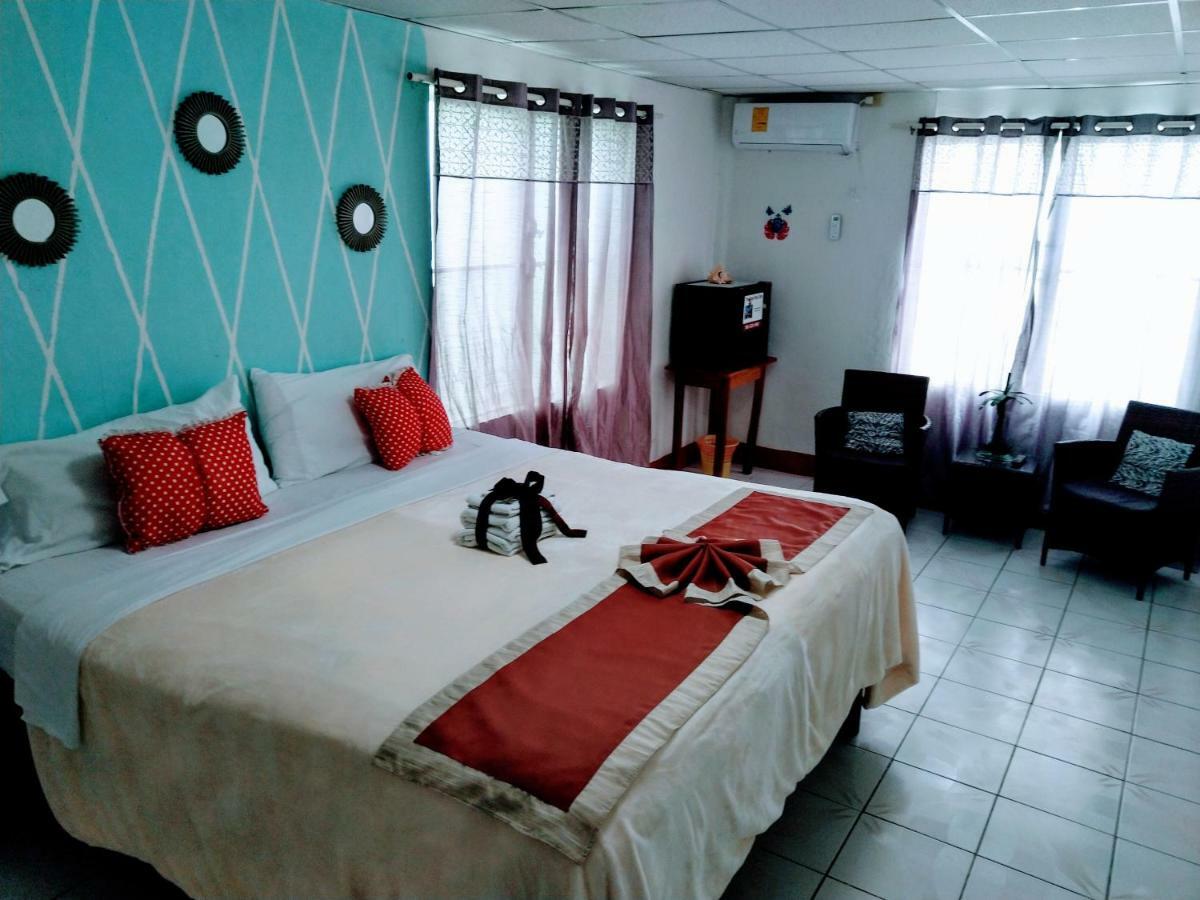 The Red Hut Inn Belize City Zewnętrze zdjęcie